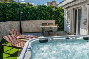 Apartment Pebbles - With Jacuzzi